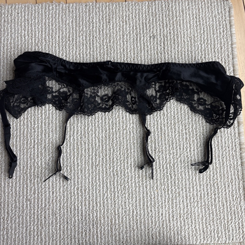 VTG Alana Gale Intimates 80's Garter Lace Satin Shiny Lingerie Black One Size